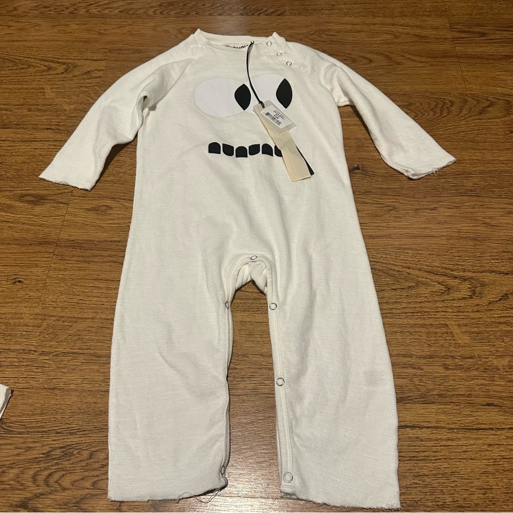 Nununu side eye overall White Skeleton Kids One Piece size 18-24 NWT long sleeve